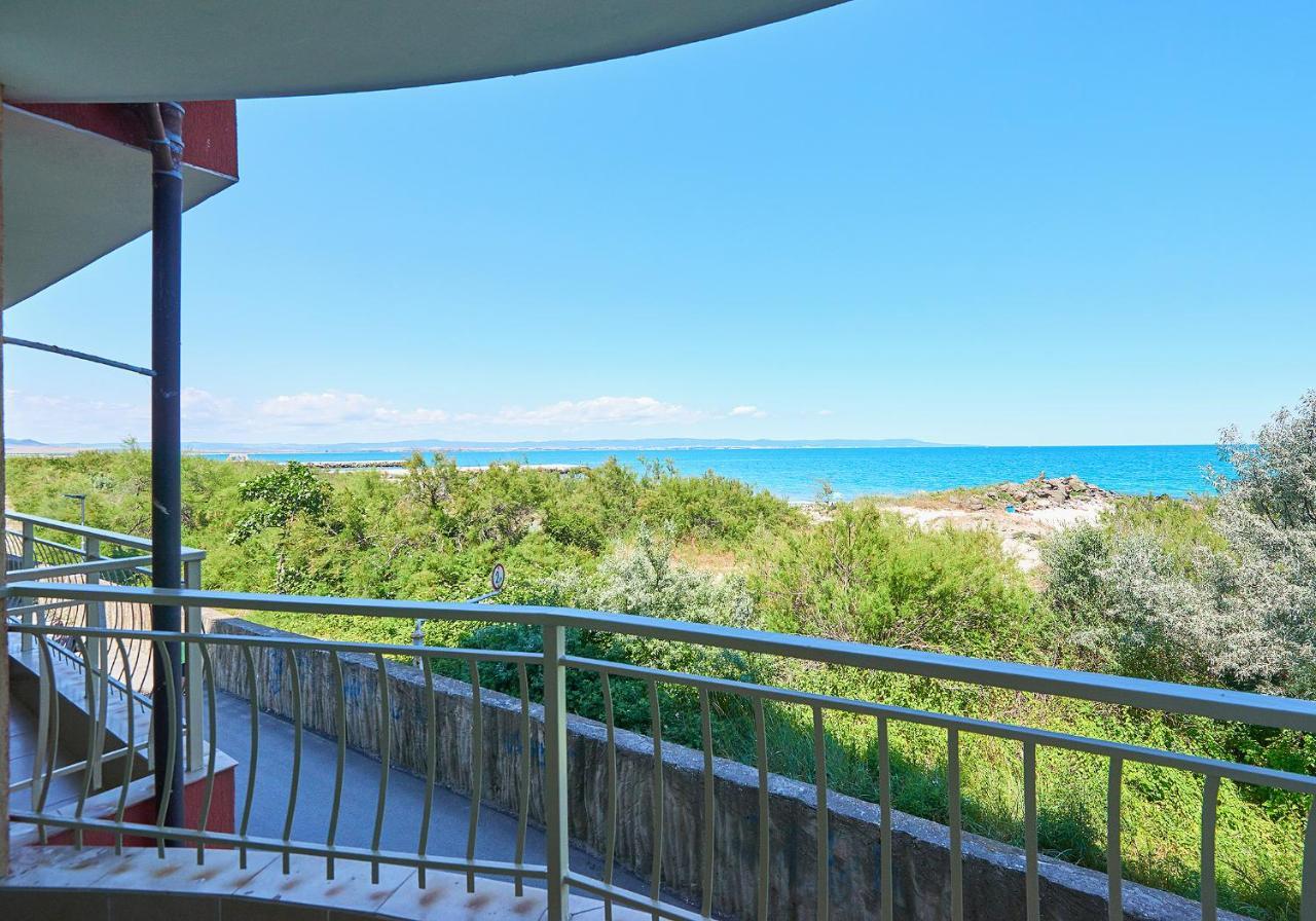 Guest House California Pomorie Esterno foto