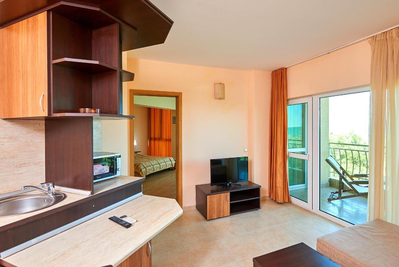 Guest House California Pomorie Esterno foto