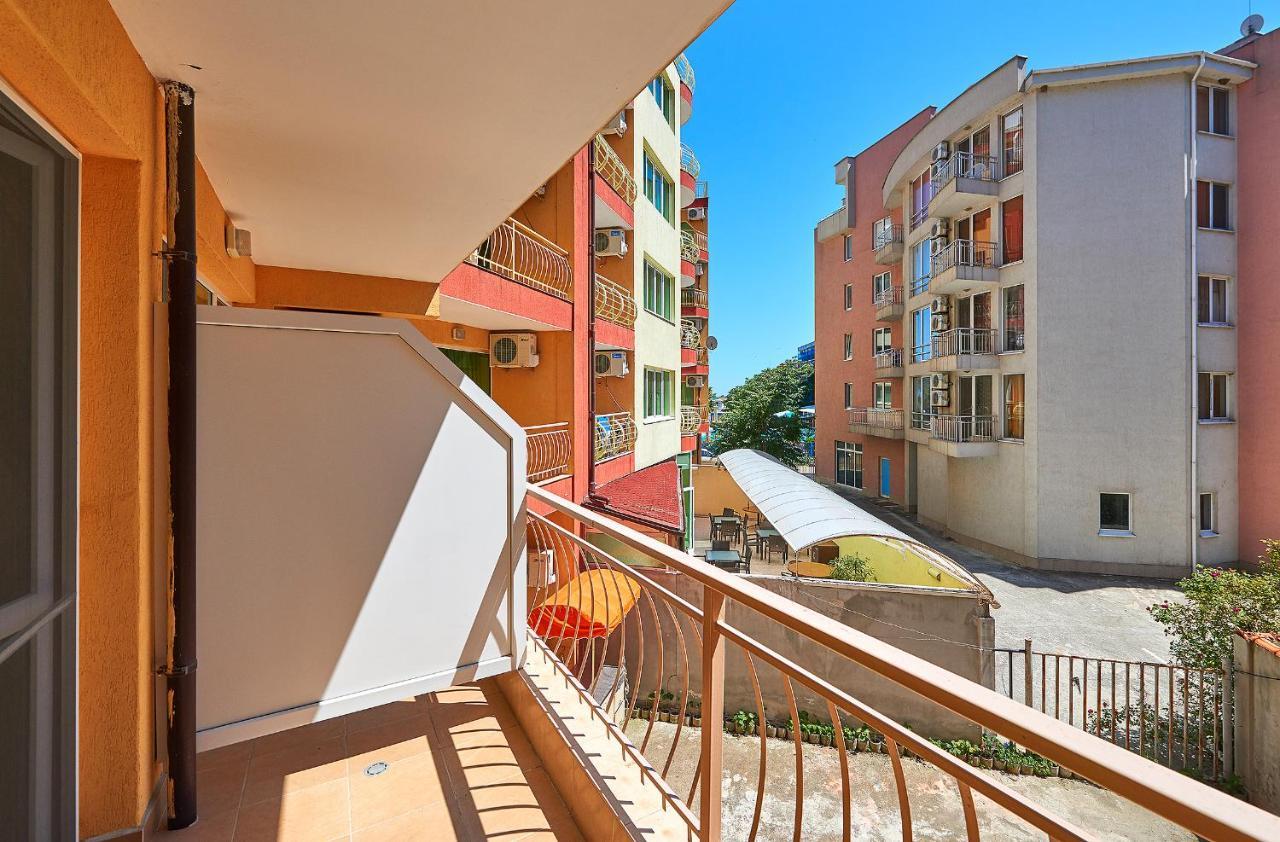 Guest House California Pomorie Esterno foto